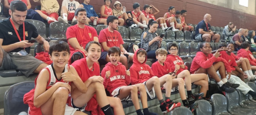 BARREIRO - I Torneio Internacional de Mini -Basquete da Maia No primeiro jogo SUB12 Barreirense vencem Barcelos