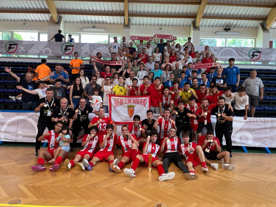 BARREIRO - Equipa de futsal do Futebol Clube Barreirense Venceu a Taça Nacional de Futsal Sub 17