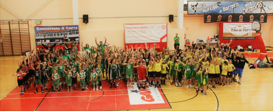 Torneio de Minibasquete do GDESSA - Barreiro 150 meninas encheram Pavilhão Municipal