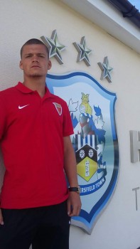 Barreiro - RENATO DINIS, JOGADOR SUB19 DO BARREIRENSE FAZ ESTÁGIO DE OBSERVAÇÃO EM CLUBE DA 2ªDIVISÃO INGLESA