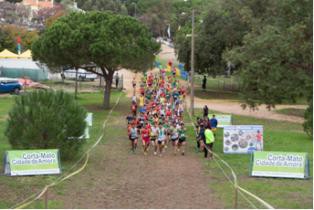 Seixal - Participação de centenas de atletas em vários escalões Competição e desportivismo no Corta-Mato Cidade de Amora