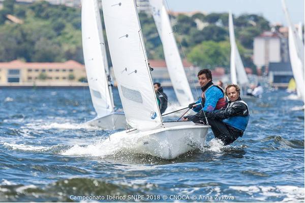 António Pereira - Ricardo Schedel do Clube de Vela do Barreiro 3º lugar do pódio no Campeonato Ibérico da classe Snipe