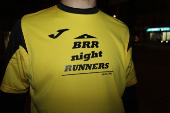 Barreiro - Chegou a nova «amarelinha» dos BRRnightRUNNERS Proporciona aos atletas uma maior mobilidade e conforto