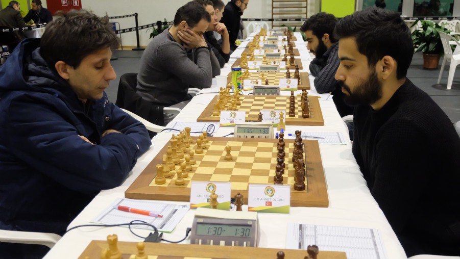 Sérgio Rocha do Barreiro sofre a primeira derrota Sete líderes no Open de Portugal com Luís Galego a meio ponto