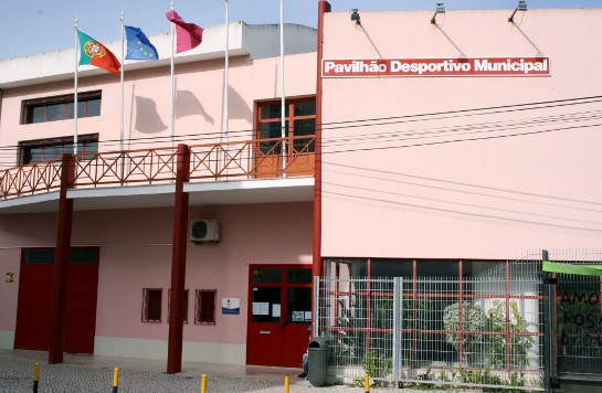 Palmela - «Um Dia de Judo no Concelho» Iniciativa juntou judocas de todas as idades em Pinhal Novo