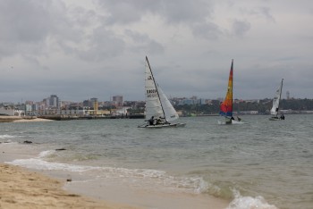 Cerca de três dezenas de embarcações participaram em Setúbal Prova de vela «Sadocat 2017 – XVII Raid Bicasco»
