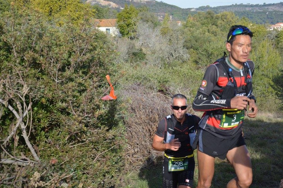Sete centenas de atletas nas encostas da Arrábida em Setúbal. Trail running Trilhos do Javali 2017