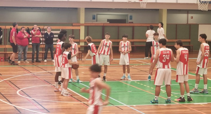 BARREIRO –Campeonato nacional de Basquetebol Sub14 do FC Barreirense seguem INVICTOS . Dia 25 Abril FCB recebe Benfica