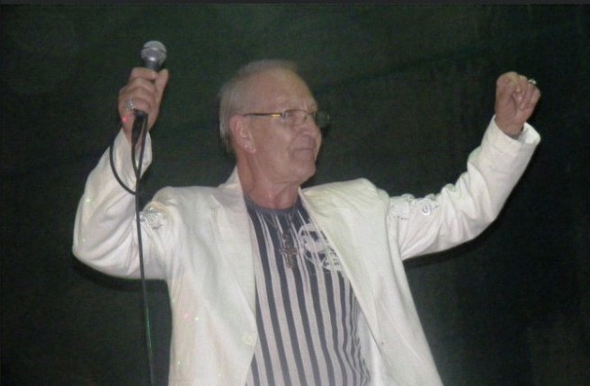Setúbal – Morreu Francisco António O cantor popular Alex, conhecido por Mister Gay
