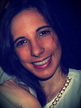Barreiro - Centenas de amigos marcaram presença no funeral de Catarina Soares «Agora precisamos mais de todos vós»