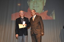 GALARDÃO “BARREIRO RECONHECIDO” 2010 Acção Social, Solidariedade e Multiculturalidade Augusto Sousa