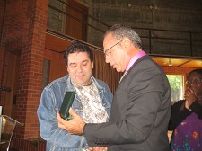 No Feriado Municipal da Moita Frederico Fatia recebe a título póstumo Medalha de Honra do Município . Integridade no seu percurso pessoal, profissional e político