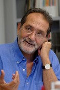 Joaquim Benite, Director do Teatro Municipal de Almada distinguido com o grau de Oficial das Artes e das Letras de França