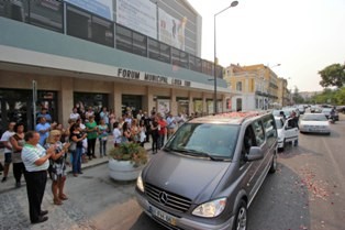 Paragem simbólica no Fórum Municipal Luísa Todi em Setúbal Fernando Guerreiro foi aclamado na sua última passagem
