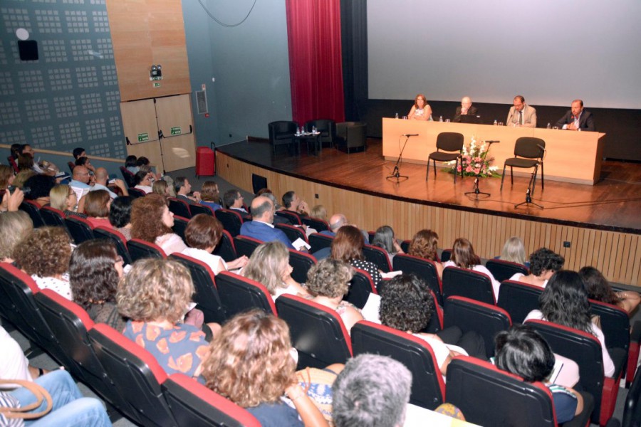 Presidente da Câmara Muniicpal de Santiago do Cacém Manifesta preocupações a Secretário de Estado da Educação em sessão de abertura do ano letivo