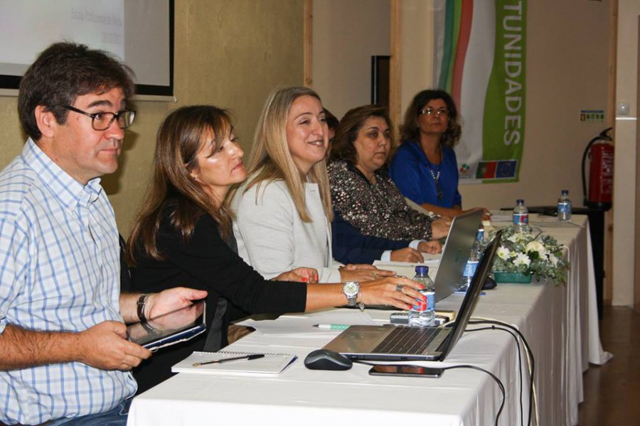 Moita - Projeto Autonomia e Flexibilidade Curricular ETPM recebe Equipa Regional de Lisboa e Vale do Tejo