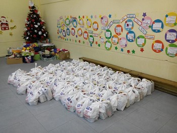 Barreiro - Mais 50 Cabazes Alimentares para distribuir APEEVC dá continuidade à Campanha «Viver é Ajudar os Outros»