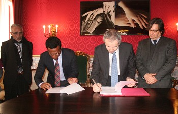Universidade de Coimbra coordena cursos na Universidade Nacional de Timor leste