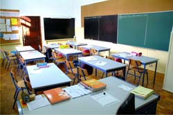Escolas do Barreiro Autarquia investe 300 mil euros em mobiliário no 1º ciclo
