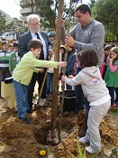 EM SETÚBAL Alunos Agrupamento Vertical de Escolas Luísa Todi celebram Dia da Árvore e Centenário da República