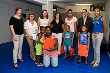Sociedade Ponto Verde entrega 2.000 kits de material escolar reciclado a crianças de famílias carenciadas