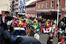 DESFILES DE CARNAVAL DAS ESCOLAS No BARREIRO ALUNOS ENCHERAM “AS RUAS DE COR E ALEGRIA”