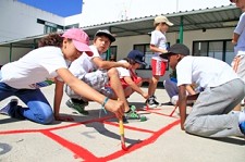 Embelezar 34 escolas do Concelho de Setúbal Com contributo de cerca de seis mil pessoas entre crianças e adultos