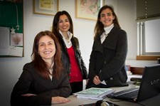 Projeto decorre em quatro lares para pessoas idosas do Distrito de Aveiro UA ensina estratégias inovadoras para minimizar sintomas da demência