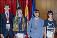 Santa Maria da Feira – Póvoa de Varzim – Porto e Coimbra Uma medalha de cada cor nas XVII Olimpíadas Ibero-americanas de Física