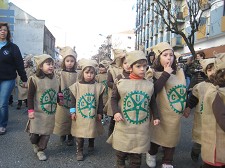 Desfile de Carnaval das escolas no Barreiro Animou as ruas da freguesia do Alto do Seixalinho