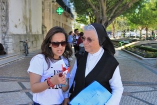 Alunos do agrupamento de escolas Lima de Freitas em Setúbal Apresentaram uma coreografia a exaltar a importância da leitura