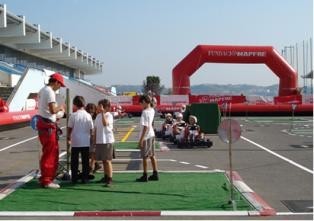 Caravana de Educação Rodoviária da Fundação MAPFRE chega a Setúbal Recebe centenas de alunos das escolas do concelho