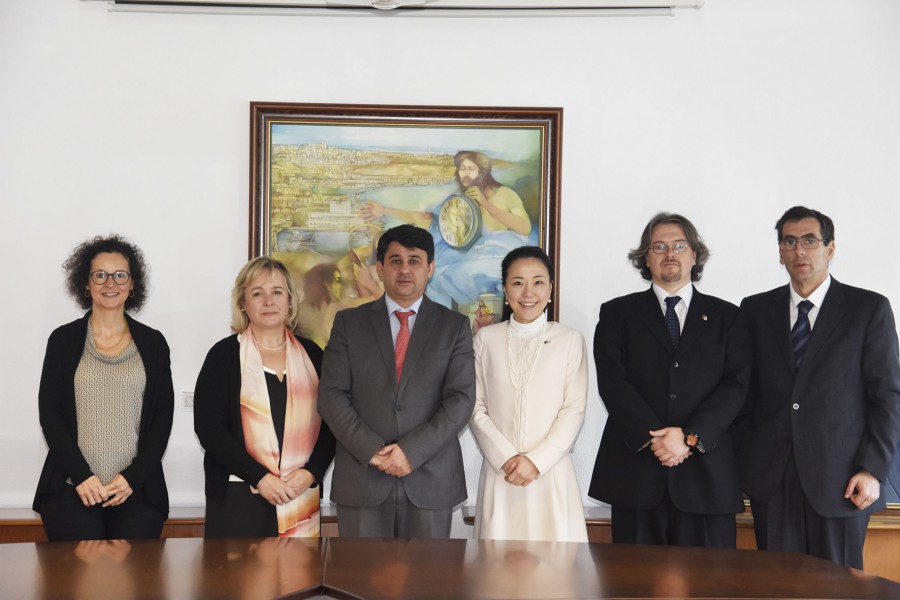 Setúbal - Parceria prevê o intercâmbio na área das Ciências Empresariais IPS assina protocolo com a Japan University of Economics