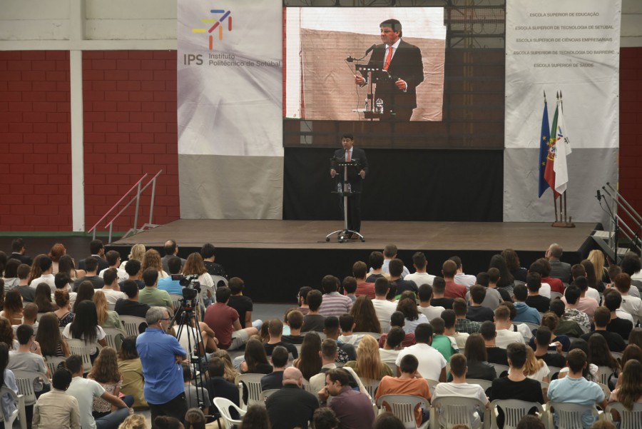 SETÚBAL - Ministro da Ciência e Ensino Superior nas boas-vindas do IPS Um país moderno faz-se com mais ensino superior, disse Manuel Heitor