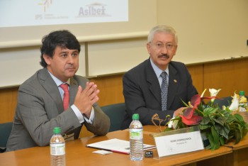 Politécnico de Setúbal promove encontro da Associação Ibero Americana de Instituições de Ensino de Engenharia Mais de 80 docentes, estudantes e profissionais de vários países debatem a qualidade do ensino de engenharia