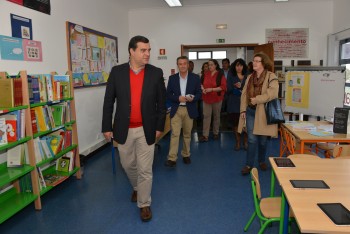 Montijo Biblioteca apetrechada com os mais recentes meios tecnológicos EB Rosa dos Ventos inaugura Biblioteca Escolar