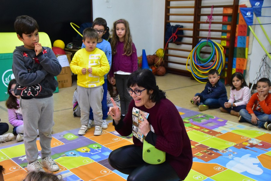 Barreiro - Alunos da turma do 2ª A da EB nº 1 do Lavradio Aprendem com o «Jogo das Boas Práticas Ambientais»