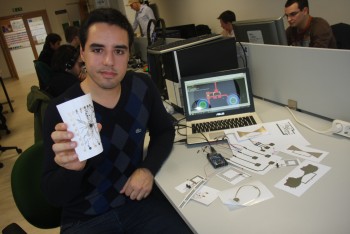 Estudante da Universidade de Aveiro descobre forma de imprimir circuitos electrónicos em papel
