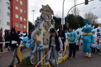 Barreiro - Avenida Escola de Fuzileiros Navais cheia de muita cor e alegria DESFILE DE CARNAVAL DAS ESCOLAS 2017