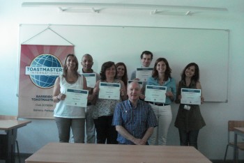 Professores da EST Barreiro completam programa dos Toastmasters Aperfeiçoam-se técnicas de interacção com o público e linguagem não-verbal