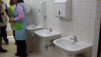 União das Freguesias de Barreiro e Lavradio Novas instalações sanitárias da Escola Básica 1º Ciclo/Jardim de Infância nº 1 do Lavradio