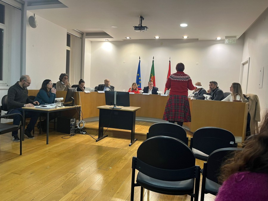 BARREIRO – Encarregados de Educação da Escola Alfredo da Silva Questionam Presidente da Câmara sobre condições de segurança