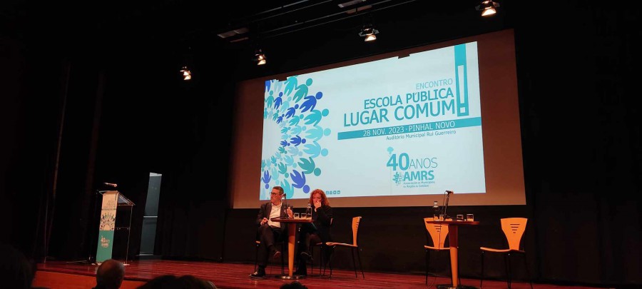 Associação de Municípios da Região de Setúbal Encontro “Em Defesa da Escola Pública" partilhou boas práticas e aprovou Manifesto