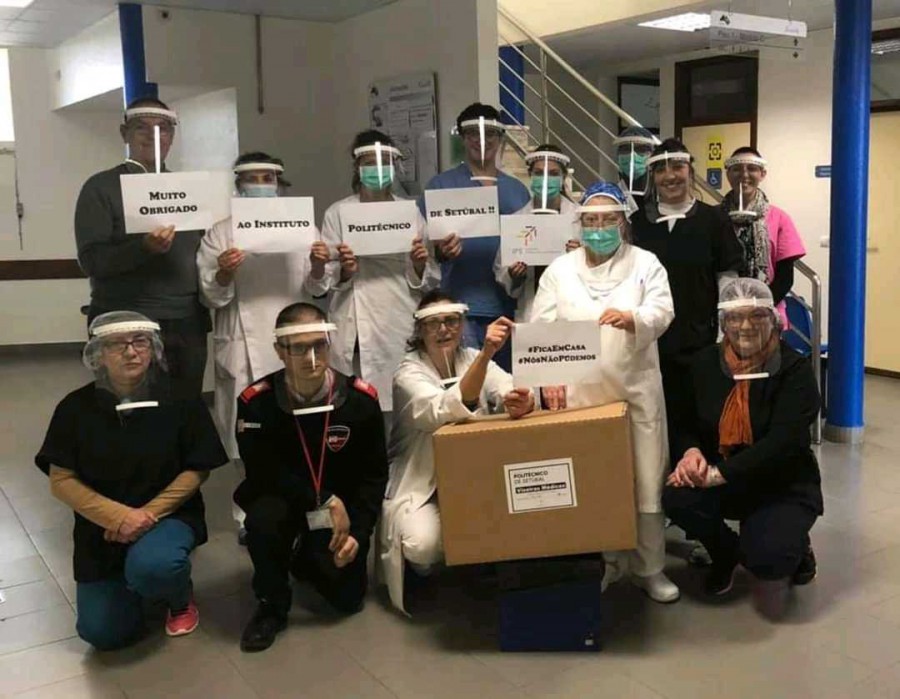 Setúbal - Fresadora CNC prepara-se para executar cerca de 250 unidades diárias IPS intensifica produção de viseiras com novo processo de trabalho