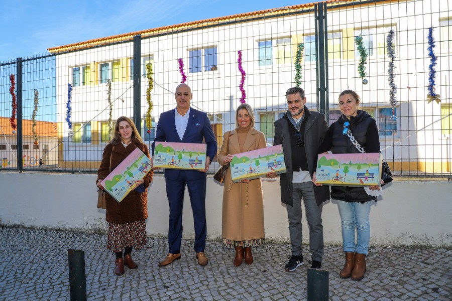 Entrega Kit s de «Expedição H2O» às Escolas do Concelho do Barreiro Aprender as atitudes a adotar para uma melhor utilização da água