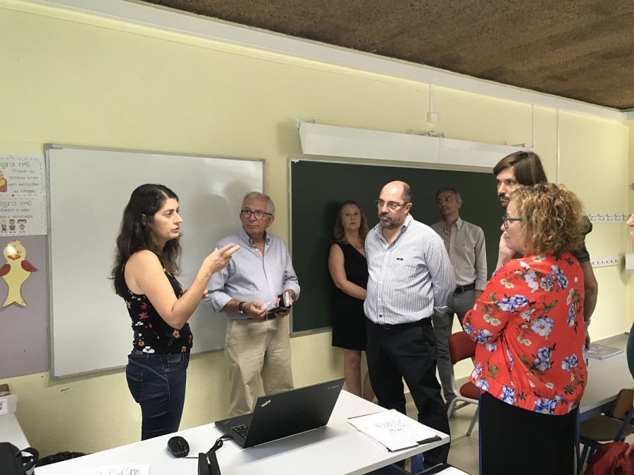 Moita - Em 17 estabelecimentos de ensino da rede pública do concelho Renovação de equipamentos informáticos implicou investimento de 19 600 euros