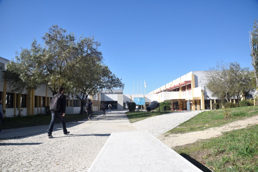 Accelerate NextGen desafia futuros engenheiros a desenvolver soluções inovadoras Estudantes do Politécnico de Setúbal na final de competição nacional da Siemens