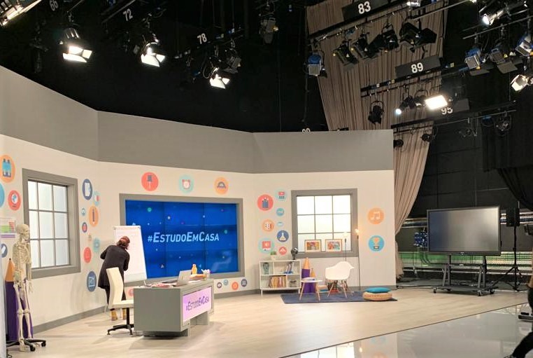 Moita - Projeto nacional #EstudoEmCasa Equipa pedagógica do Colégio Corte Real convocada para ensinar e fazer aprender