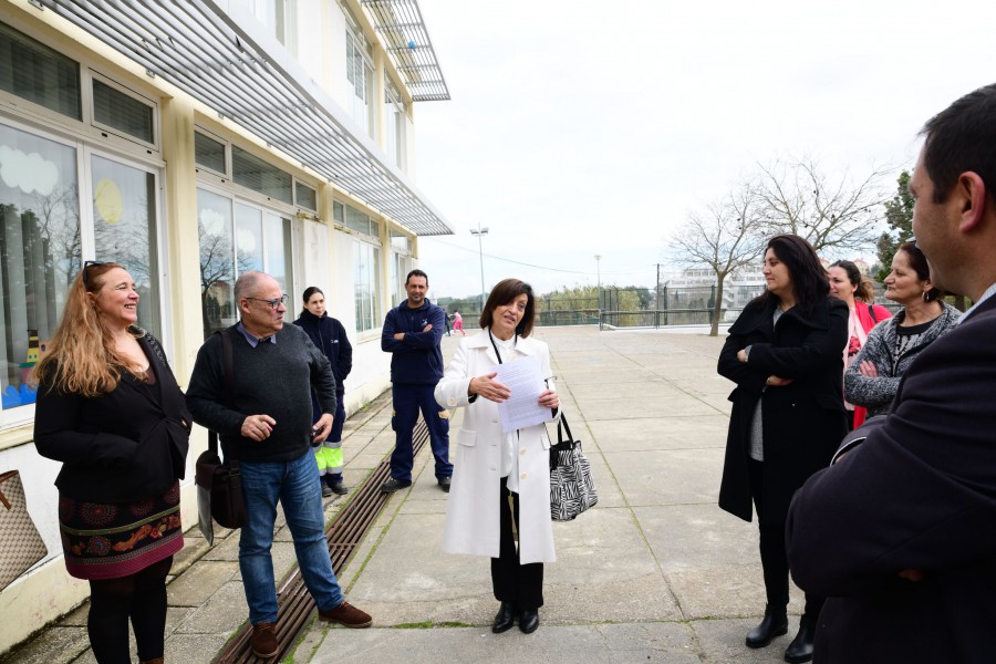 Almada - Escola Básica n.º 2 do Monte de Caparica Autarquia atribui nome de Maria Adelaide Silva