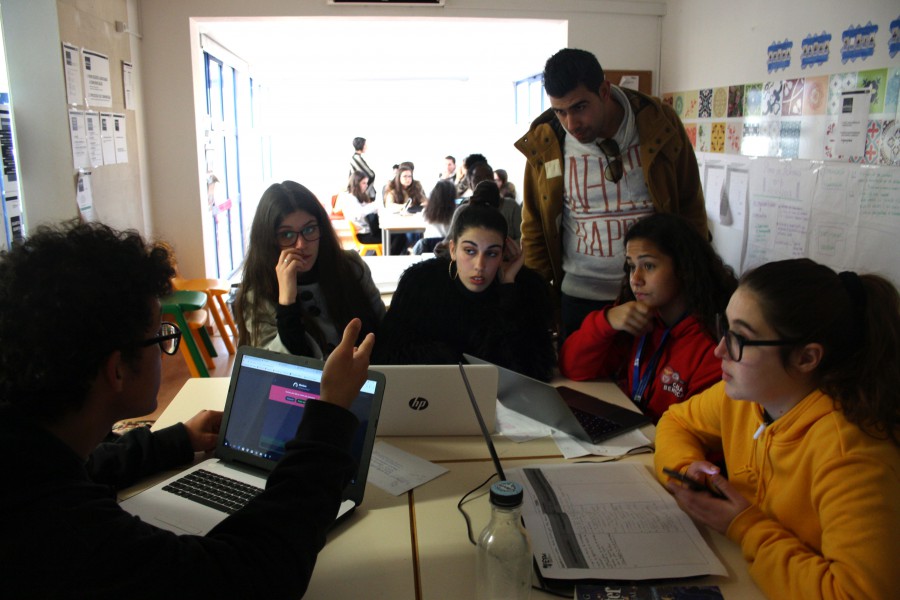Moita - ProLAB aprovado cria condições para desenvolvimento da formação Construção de um perfil de aluno do século XXI na Escola Técnica Profissional